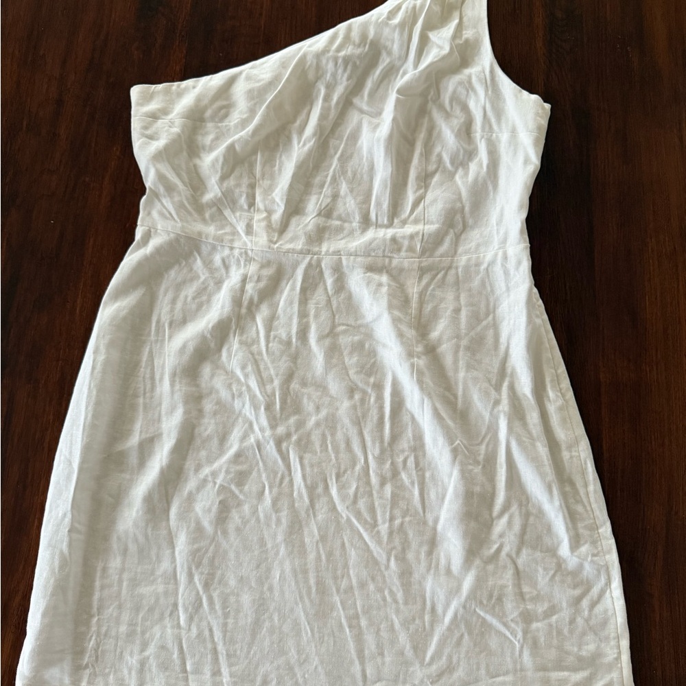 Elegant White One-Shoulder Dress